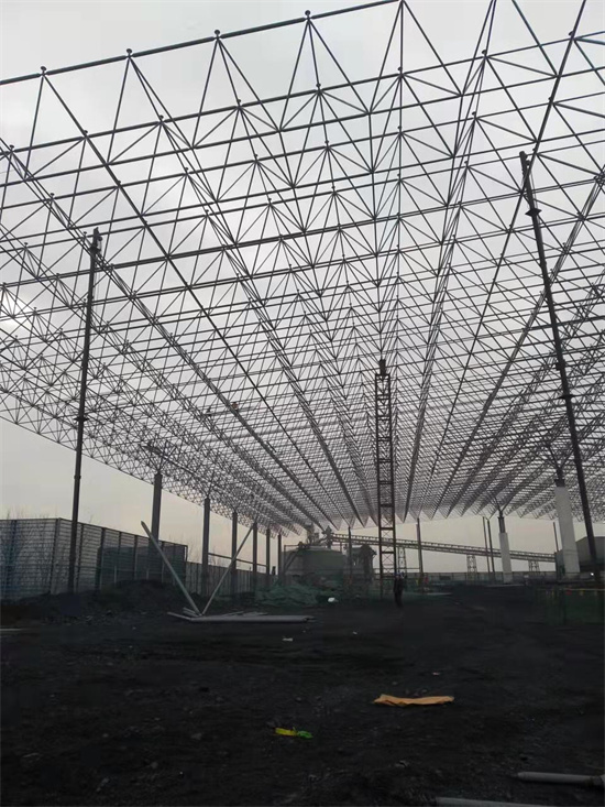 大型煤棚施工隊